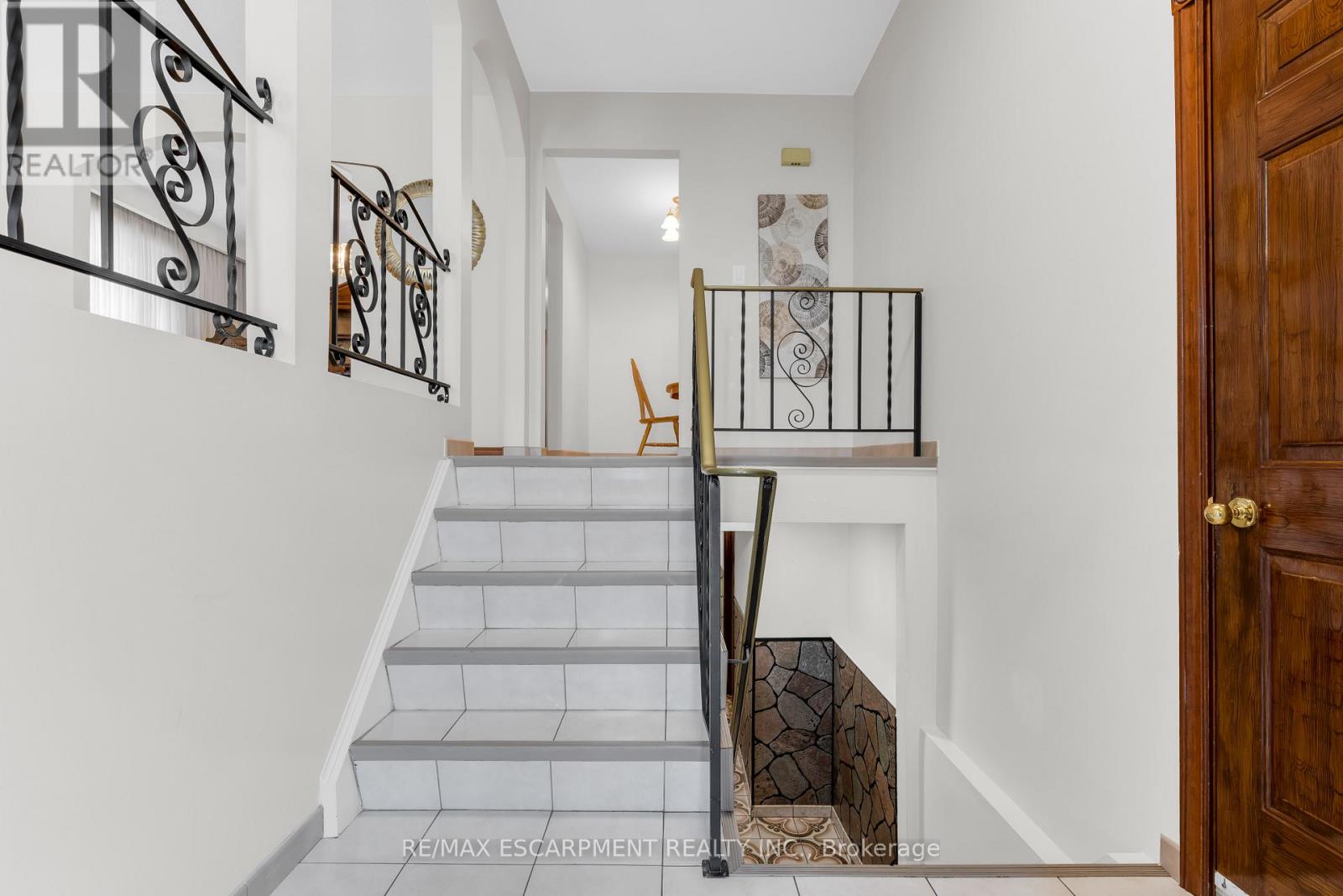 11 Forest Hill Crescent, Hamilton (Red Hill), Ontario  L8K 5V2 - Photo 22 - X12985006