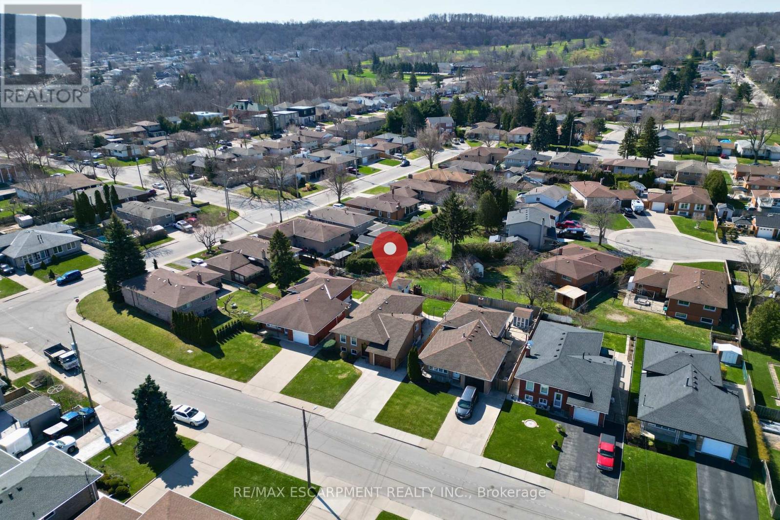 11 Forest Hill Crescent, Hamilton (Red Hill), Ontario  L8K 5V2 - Photo 3 - X12985006