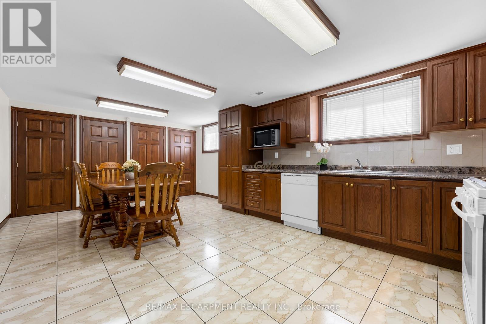 11 Forest Hill Crescent, Hamilton (Red Hill), Ontario  L8K 5V2 - Photo 35 - X12985006