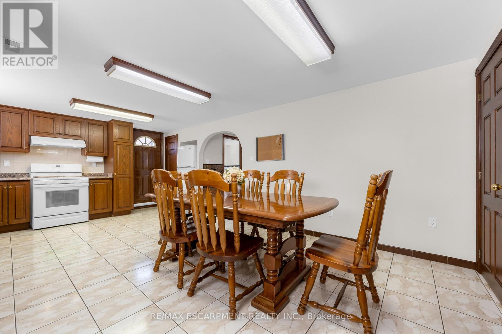 11 Forest Hill Crescent, Hamilton (Red Hill), Ontario  L8K 5V2 - Photo 37 - X12985006