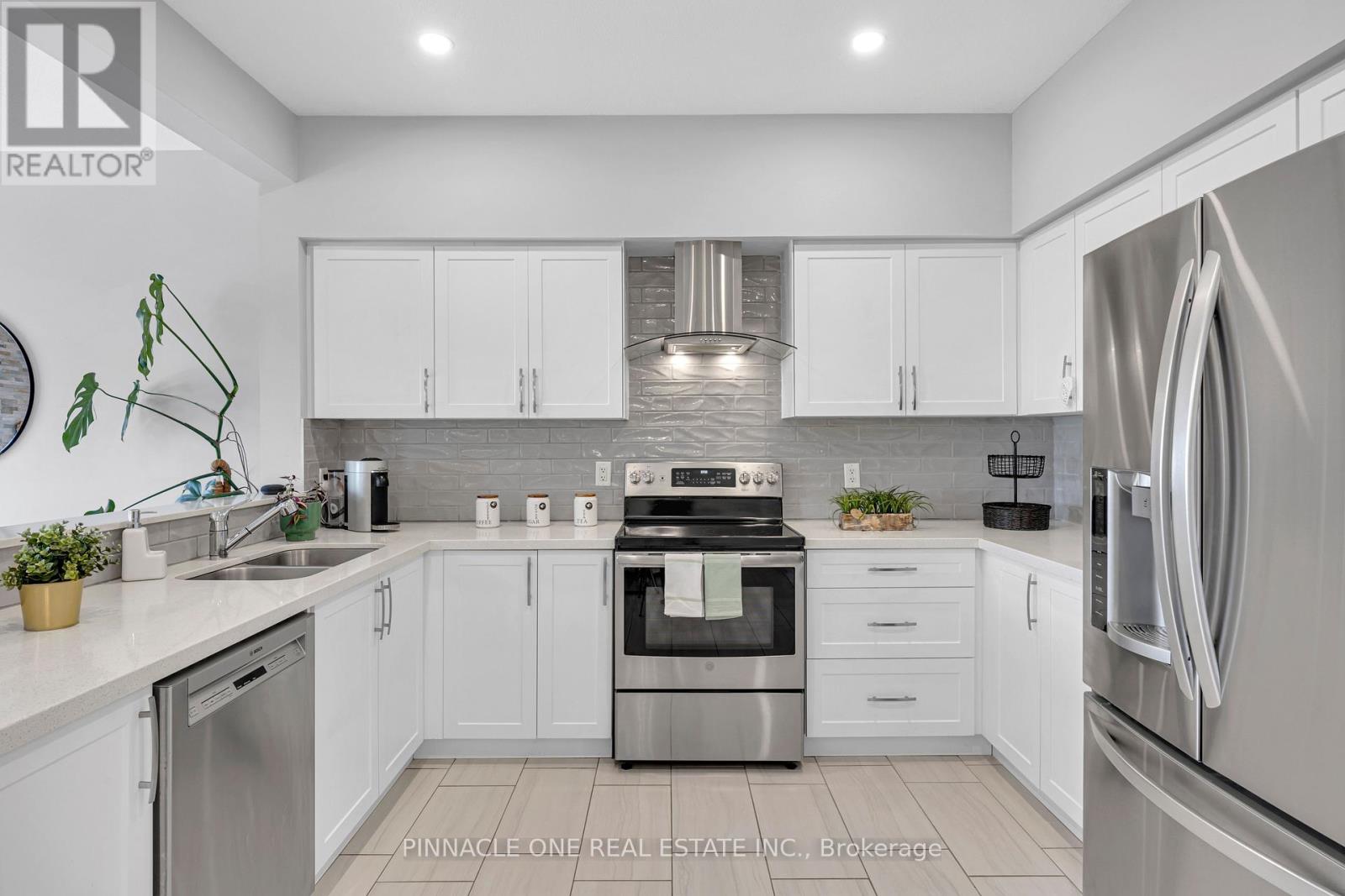 7 Mistywood Drive, Hamilton, Ontario  L8J 2N6 - Photo 12 - X12985036