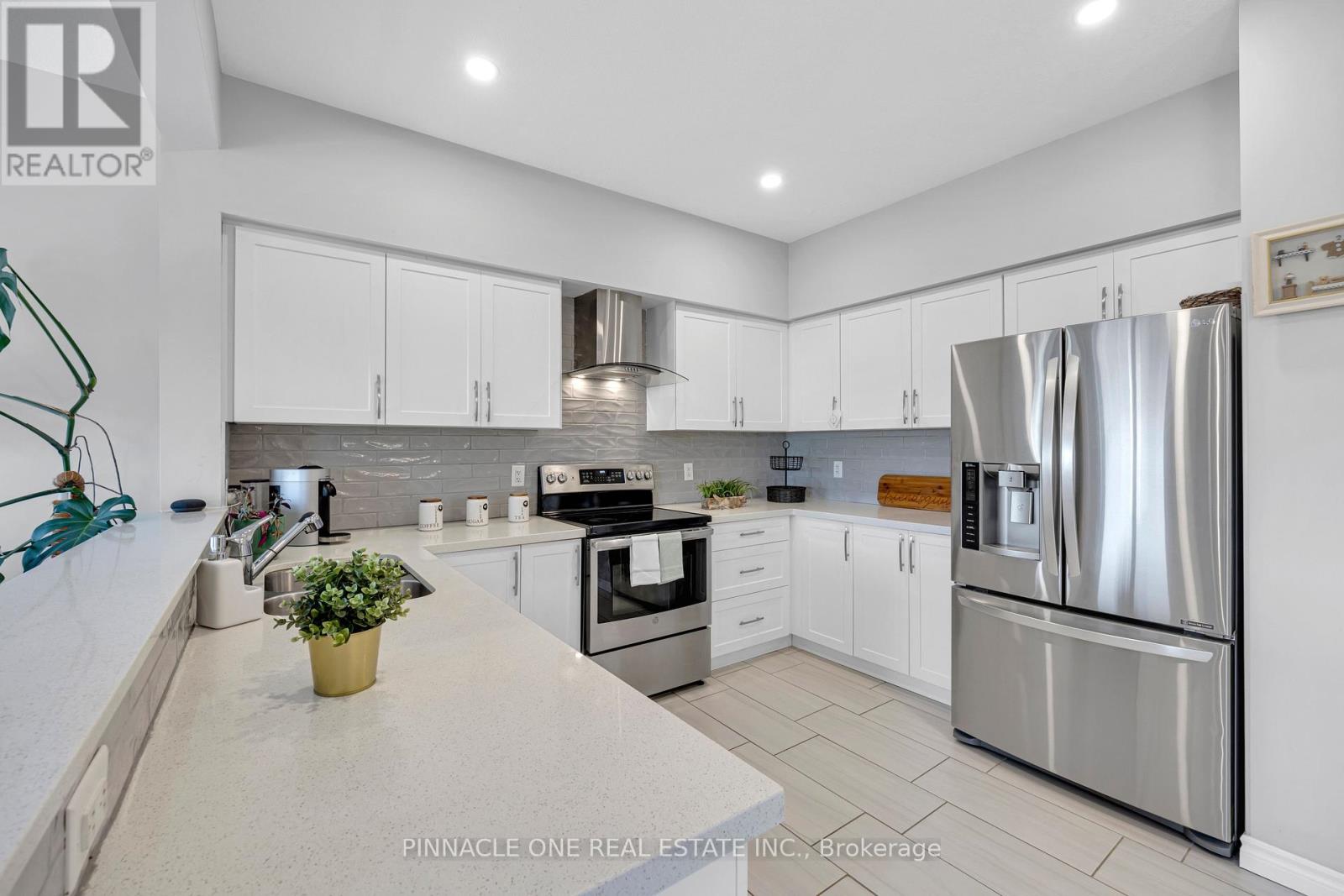 7 Mistywood Drive, Hamilton, Ontario  L8J 2N6 - Photo 13 - X12985036