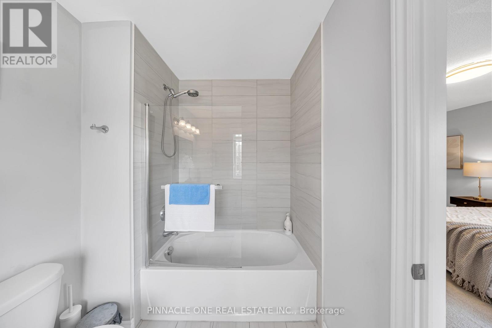 7 Mistywood Drive, Hamilton, Ontario  L8J 2N6 - Photo 35 - X12985036