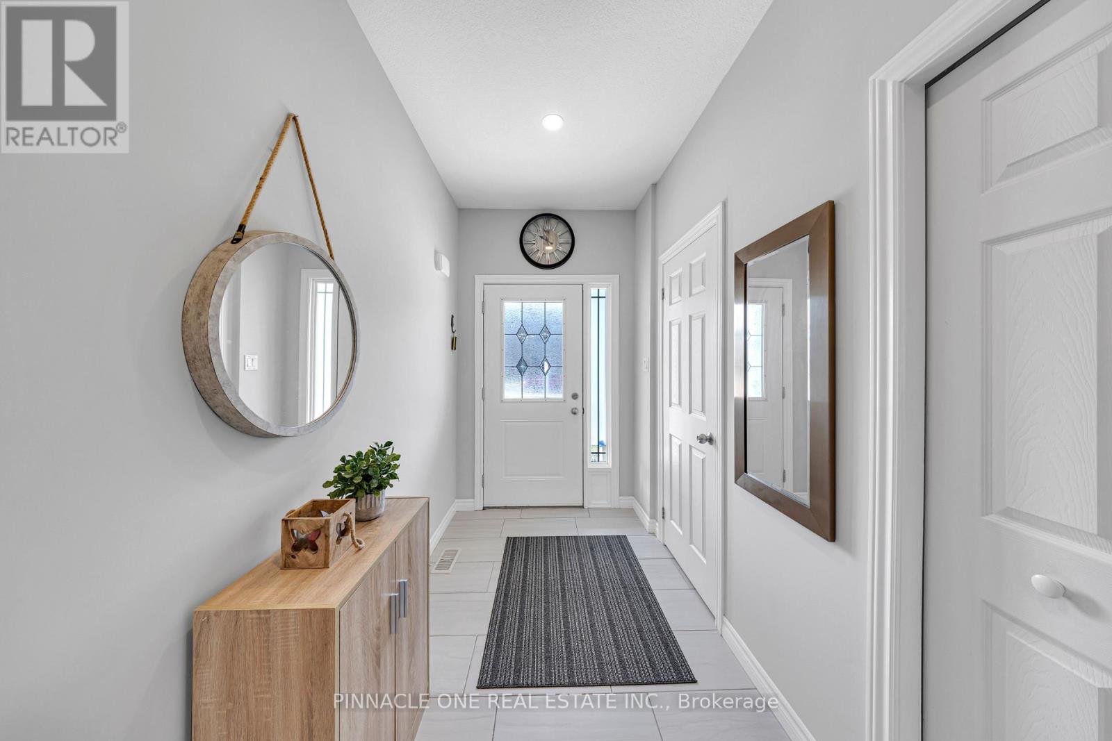 7 Mistywood Drive, Hamilton, Ontario  L8J 2N6 - Photo 6 - X12985036