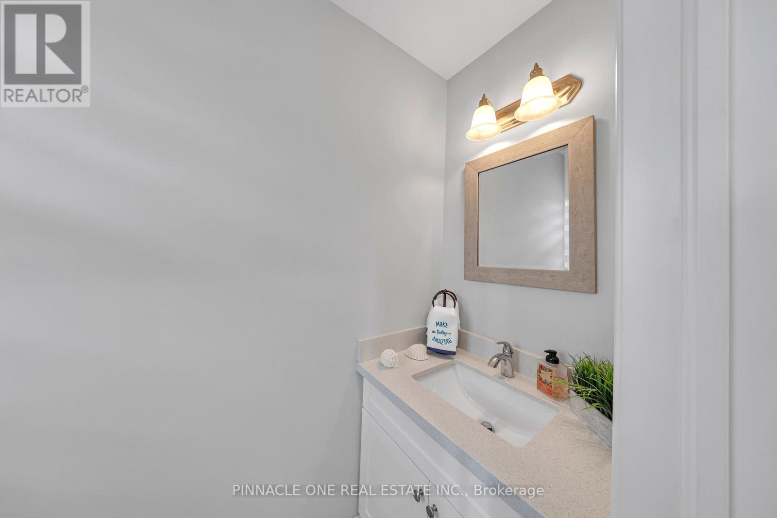 7 Mistywood Drive, Hamilton, Ontario  L8J 2N6 - Photo 7 - X12985036