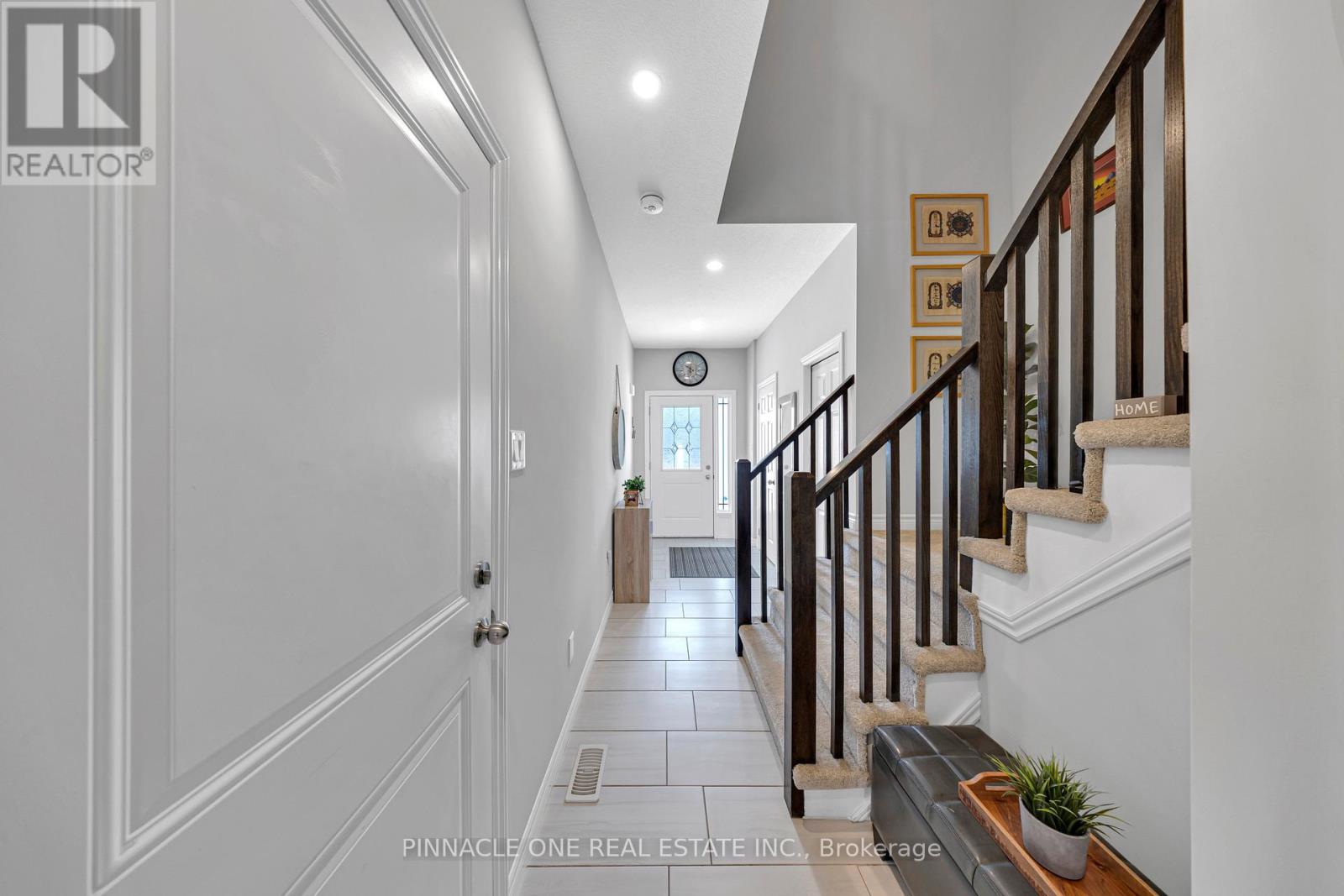 7 Mistywood Drive, Hamilton, Ontario  L8J 2N6 - Photo 8 - X12985036