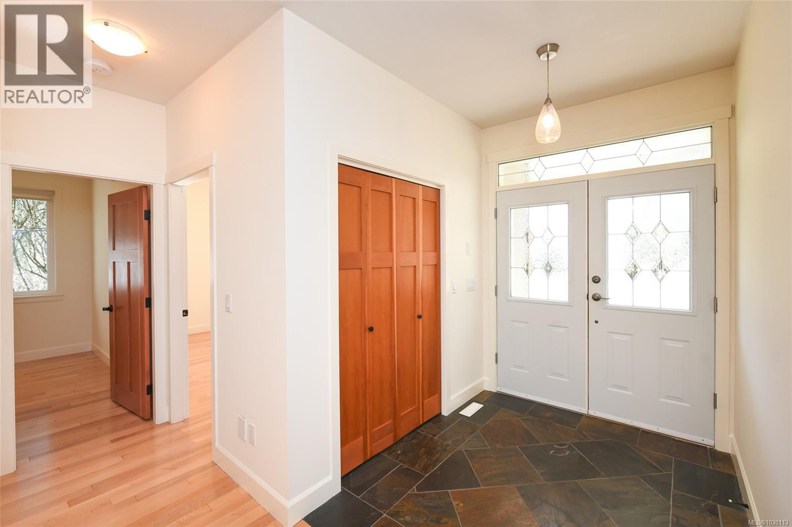 176 Webb Rd, Courtenay, British Columbia  V9N 9L9 - Photo 3 - 1030113