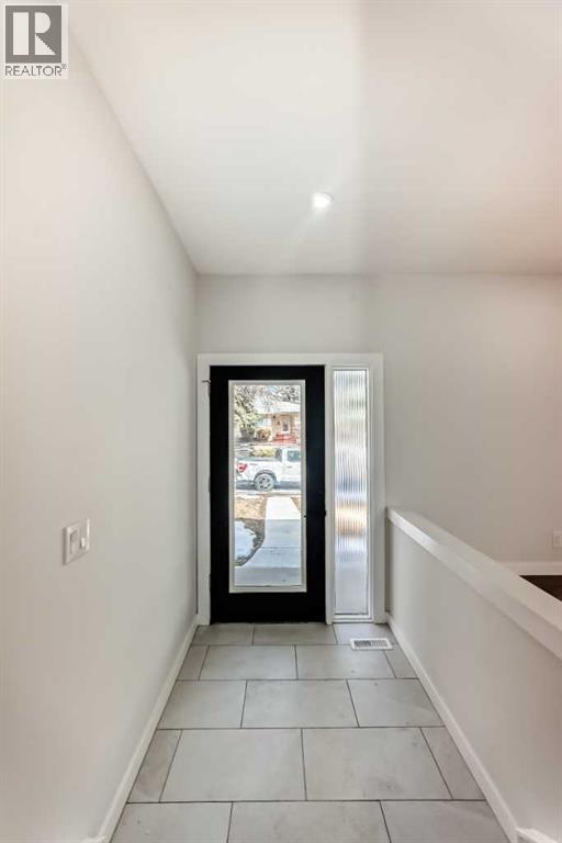 5173 Whitestone Road NE, Calgary, Alberta  T1Y 1T7 - Photo 4 - A2300275