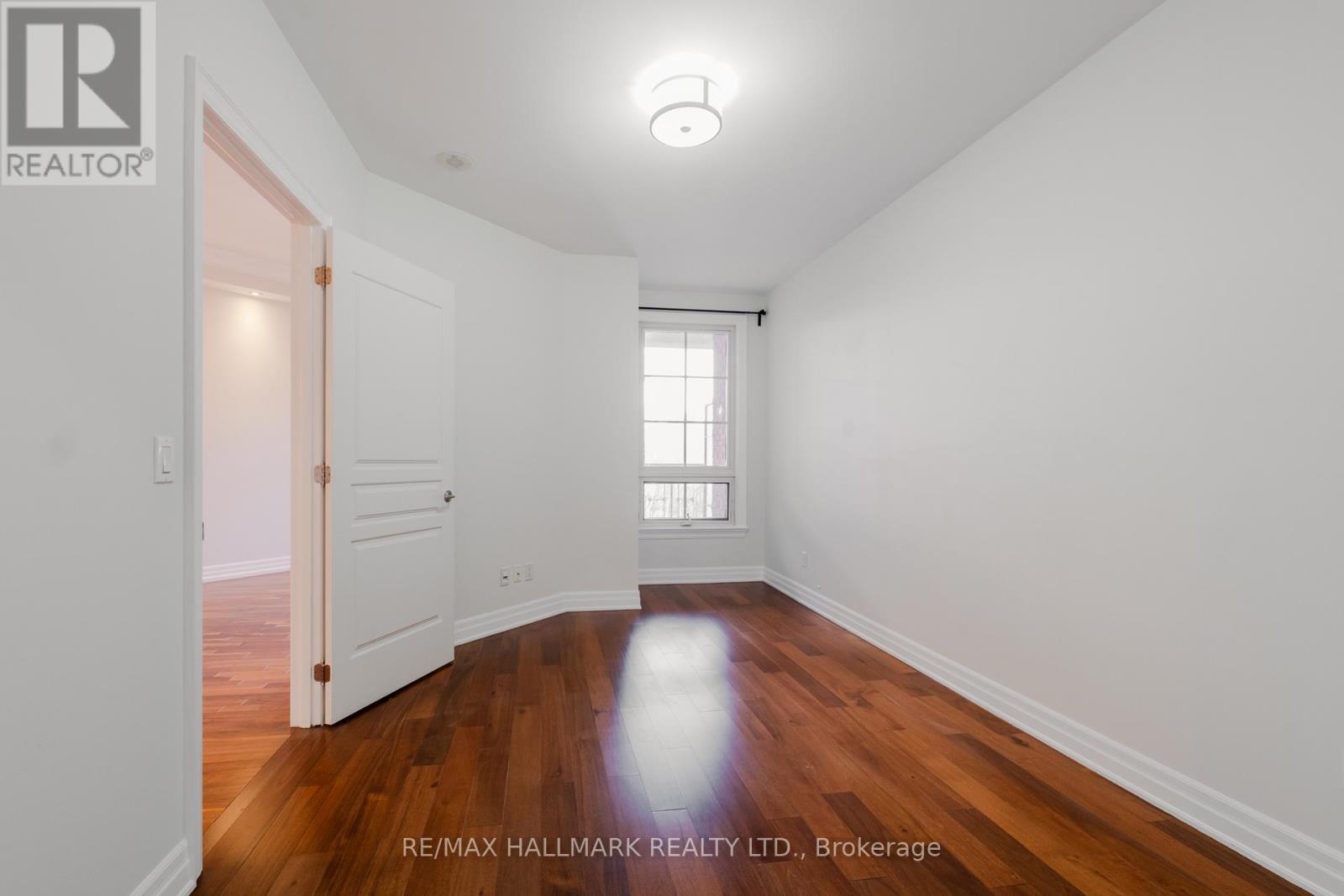 407 - 20 Burkebrook Place, Toronto, Ontario  M4G 0A1 - Photo 10 - C12982292