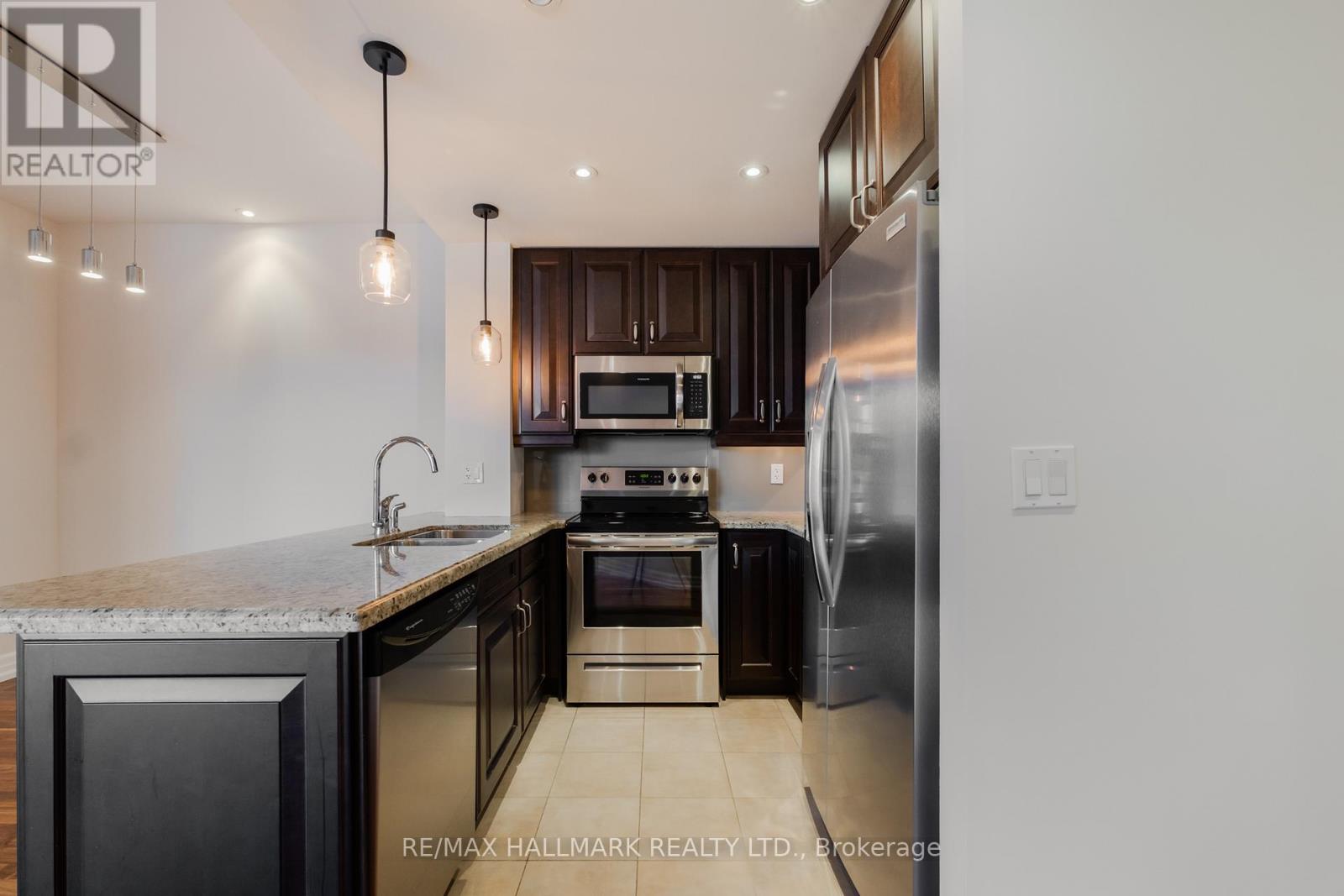 407 - 20 Burkebrook Place, Toronto, Ontario  M4G 0A1 - Photo 7 - C12982292