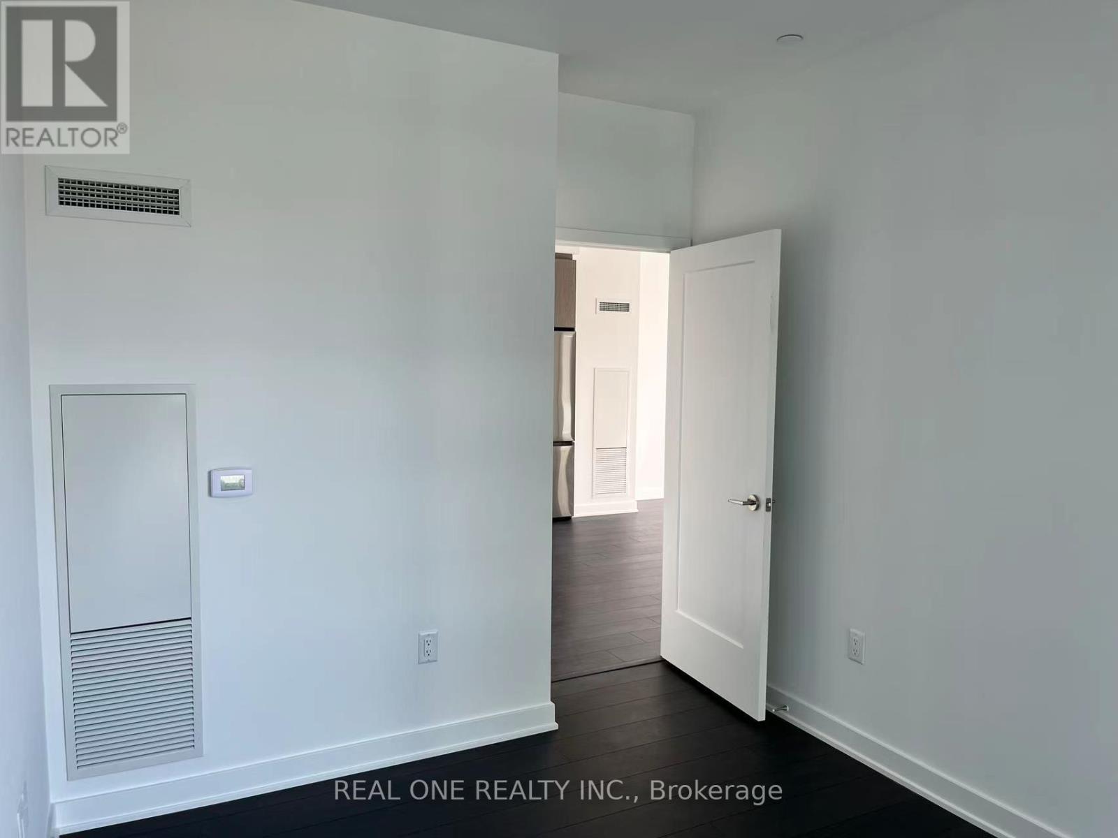 903 - 95 Oneida Crescent, Richmond Hill, Ontario  L4B 0H5 - Photo 9 - N12980646