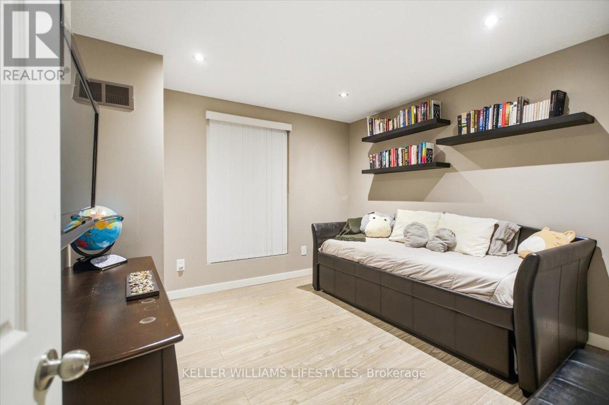 779 North Leaksdale Circle, London South, Ontario  N6M 1L9 - Photo 38 - X12974944