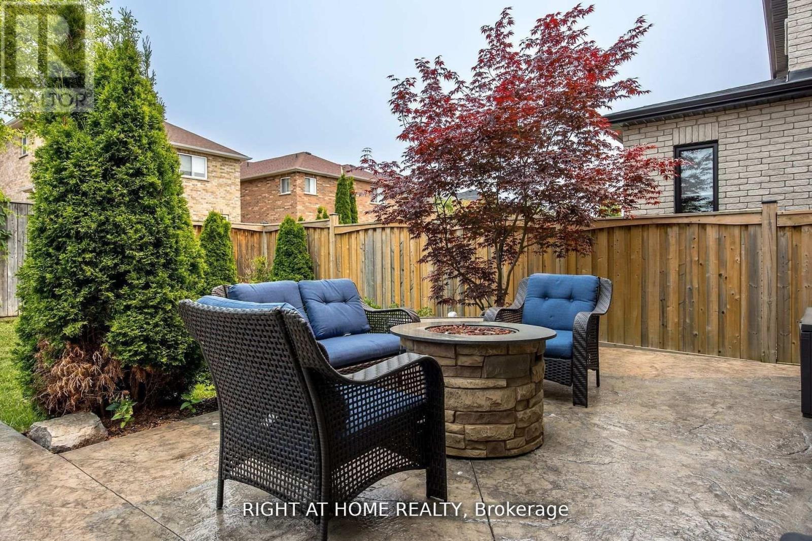 25 Charterhouse Drive N, Whitby, Ontario  L1R 3R8 - Photo 22 - E12973146