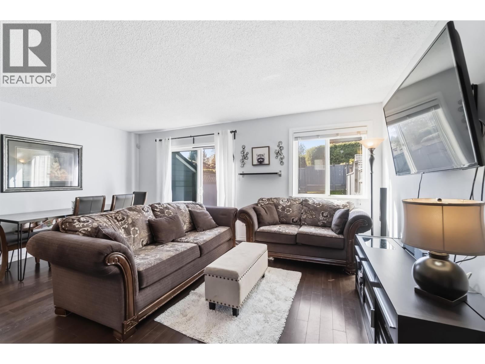 2713 Ellerslie Avenue, Burnaby, British Columbia  V5B 4R9 - Photo 4 - R3109921