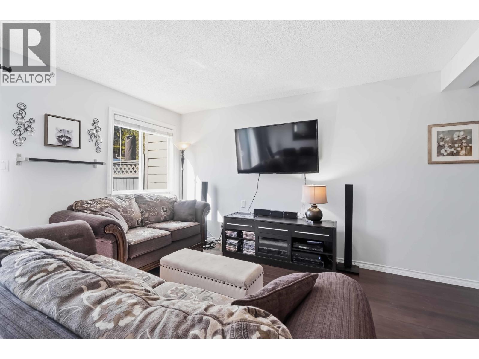 2713 Ellerslie Avenue, Burnaby, British Columbia  V5B 4R9 - Photo 5 - R3109921