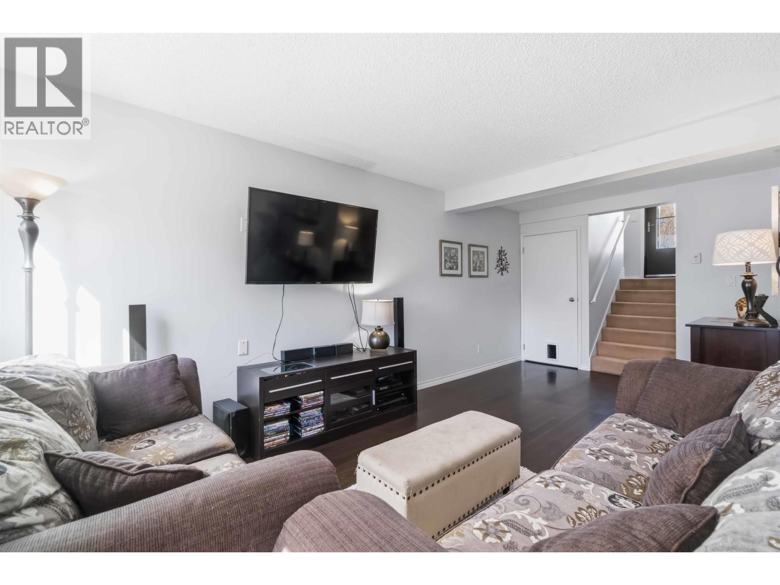 2713 Ellerslie Avenue, Burnaby, British Columbia  V5B 4R9 - Photo 6 - R3109921