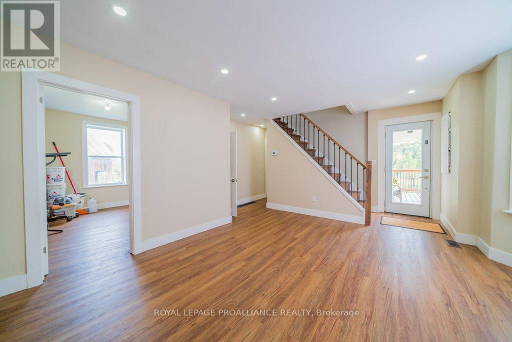 5948 Ardoch Road, North Frontenac, Ontario  K0H 1C0 - Photo 10 - X12985244