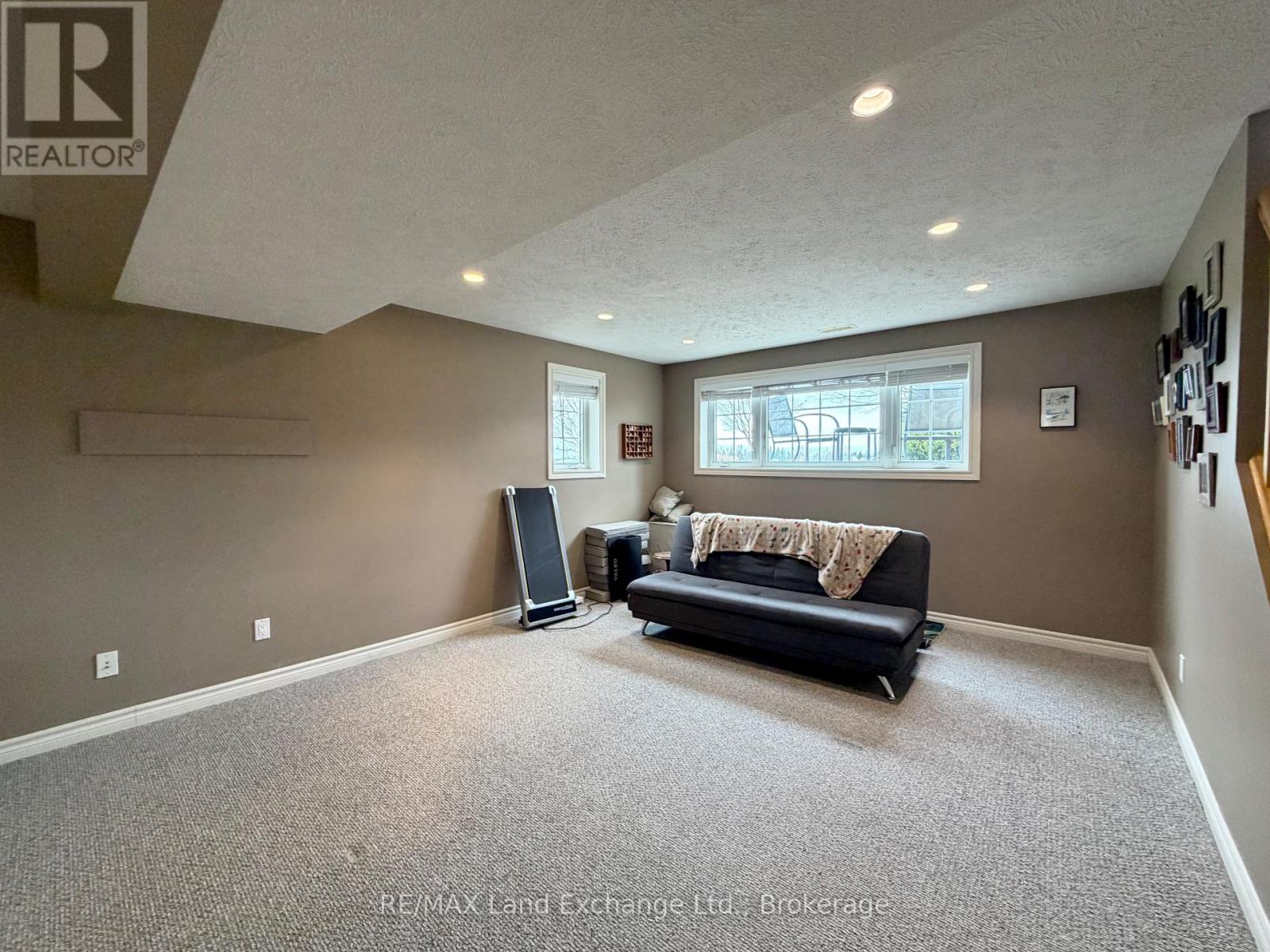 161 Stickel Street, Saugeen Shores, Ontario  N0H 2C1 - Photo 13 - X12985334