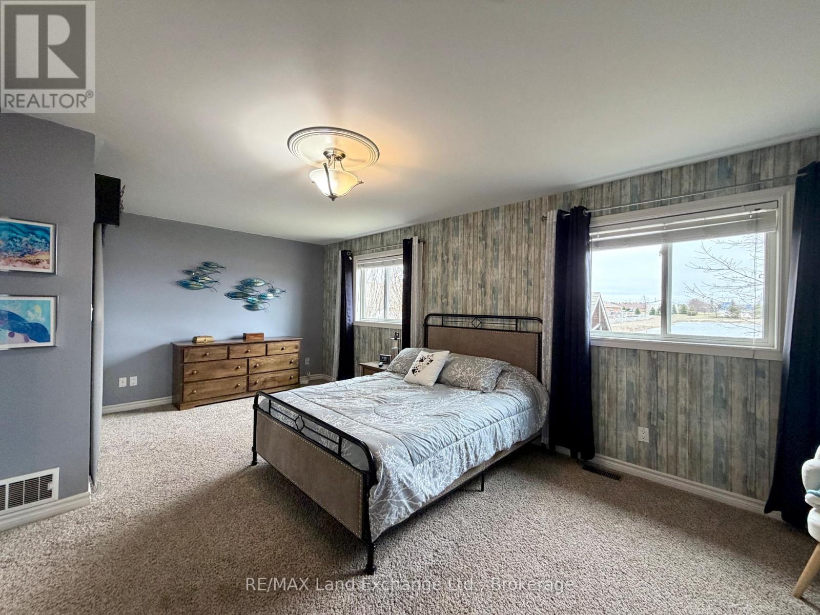 161 Stickel Street, Saugeen Shores, Ontario  N0H 2C1 - Photo 9 - X12985334