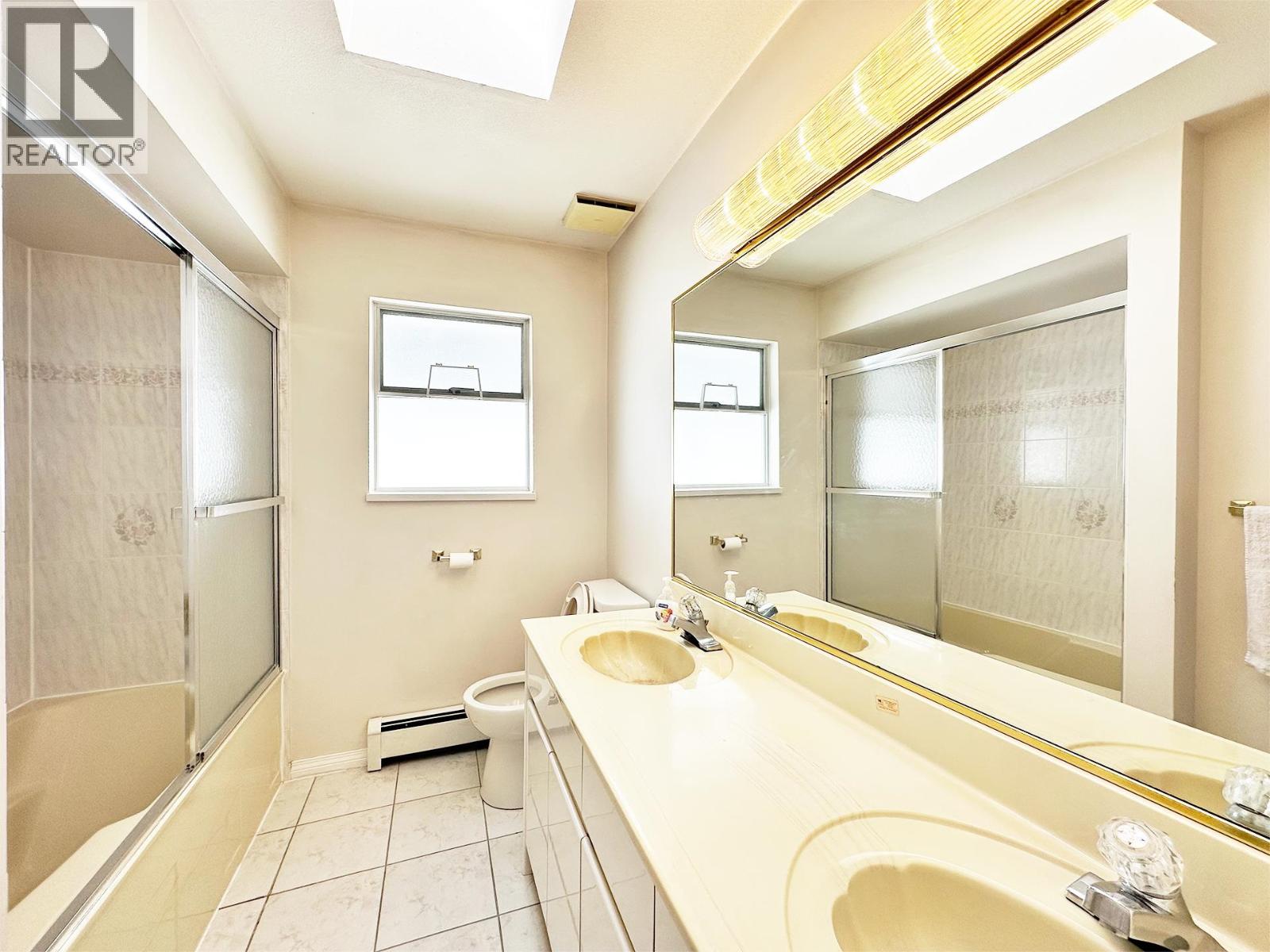 7674 Hilda Street, Burnaby, British Columbia  V3N 3H7 - Photo 12 - R3109942