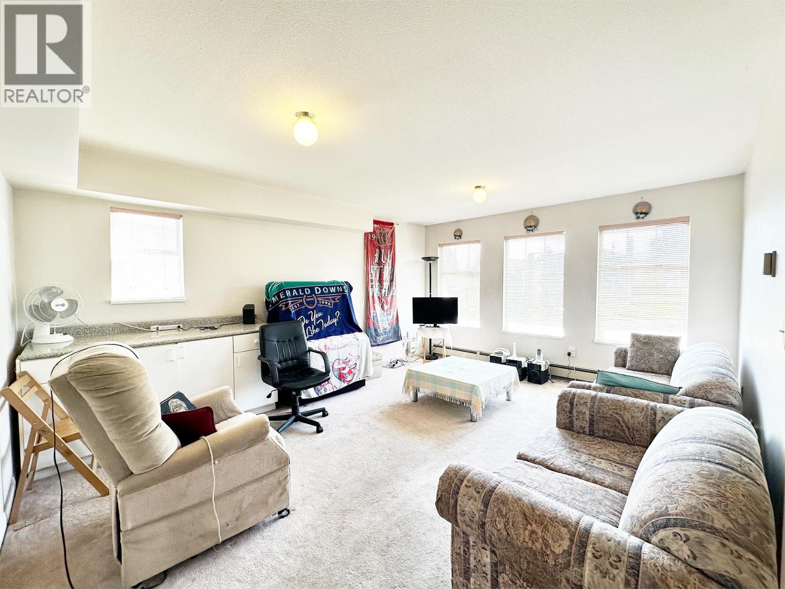 7674 Hilda Street, Burnaby, British Columbia  V3N 3H7 - Photo 2 - R3109942