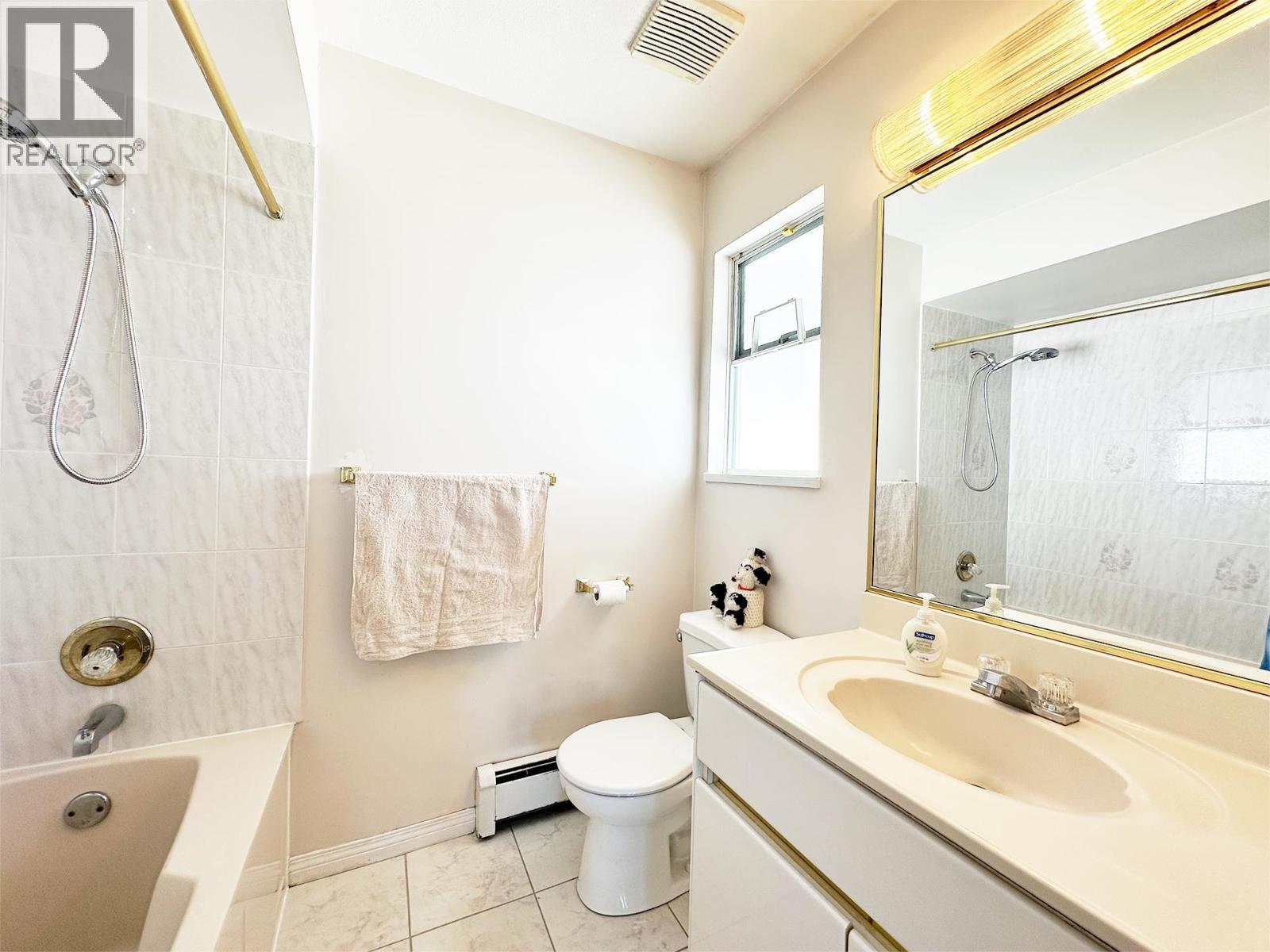 7674 Hilda Street, Burnaby, British Columbia  V3N 3H7 - Photo 7 - R3109942