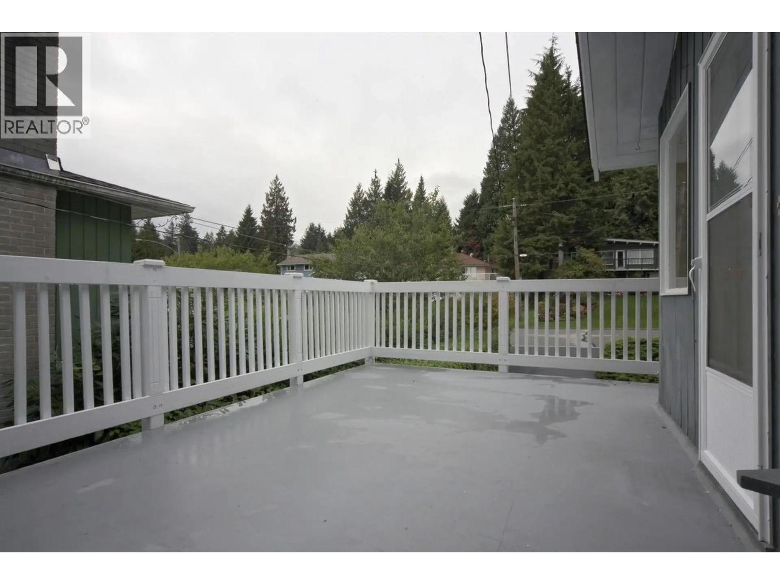 1025 Clements Avenue, North Vancouver, British Columbia  V7R 2L3 - Photo 10 - R3109953