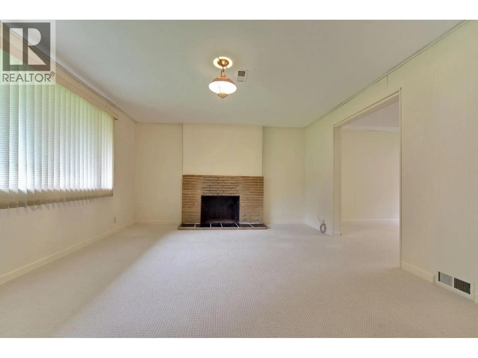 1025 Clements Avenue, North Vancouver, British Columbia  V7R 2L3 - Photo 6 - R3109953