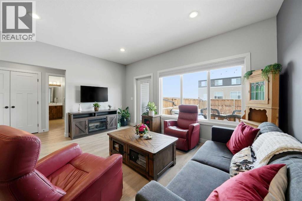 A & B, 58 Valmont Street, Blackfalds, Alberta  T4M 0L2 - Photo 17 - A2298808