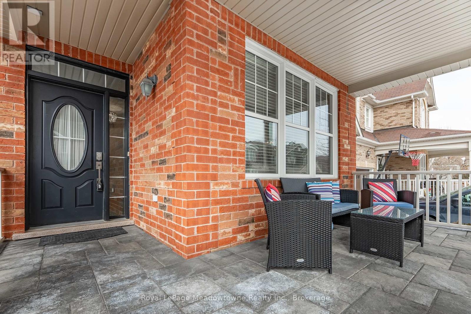 400 Mickey Court, Milton, Ontario  L9T 7N8 - Photo 4 - W12833978