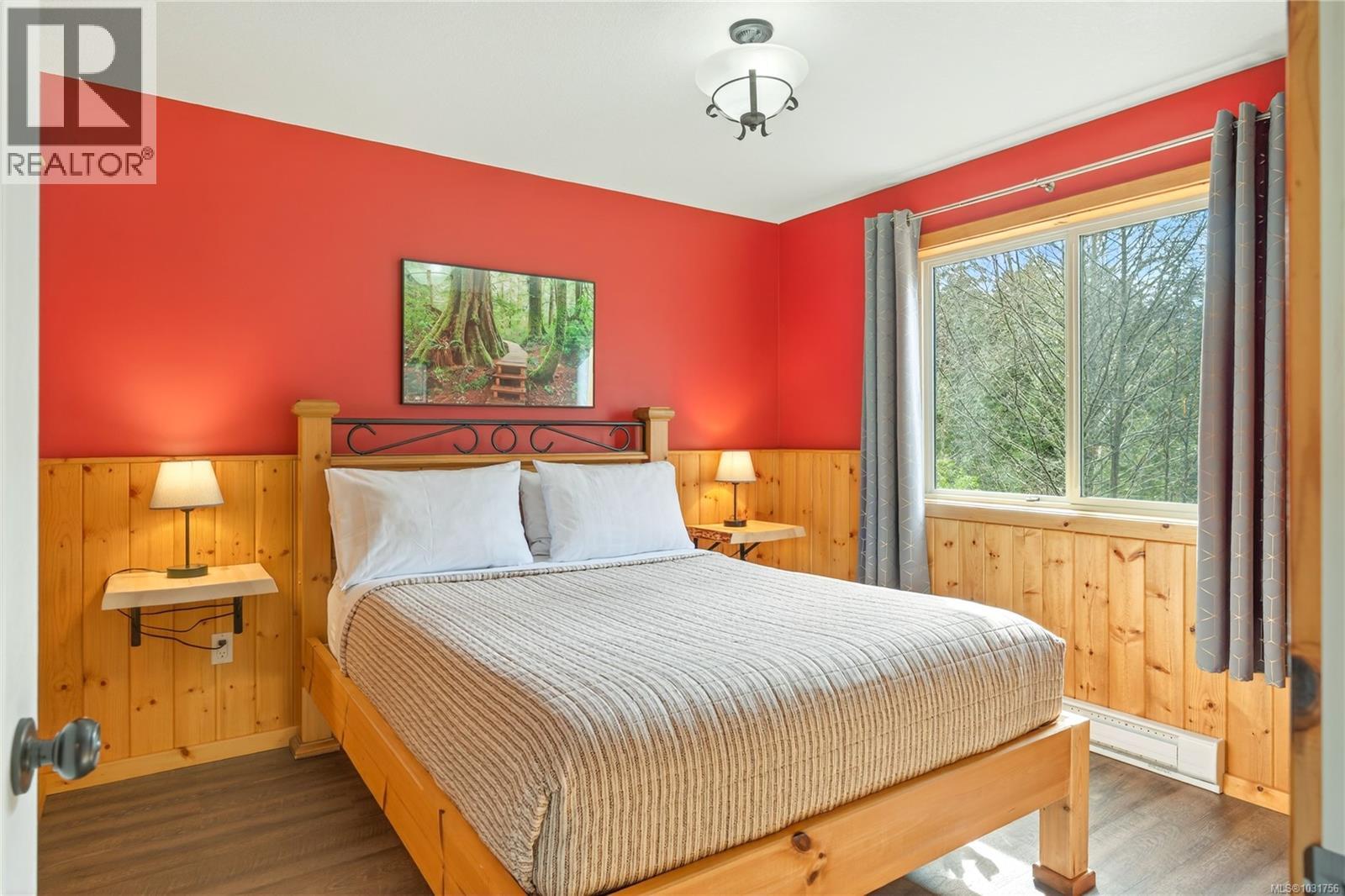 258&266 Boardwalk Blvd, Ucluelet, British Columbia  V0R 3A0 - Photo 18 - 1031756