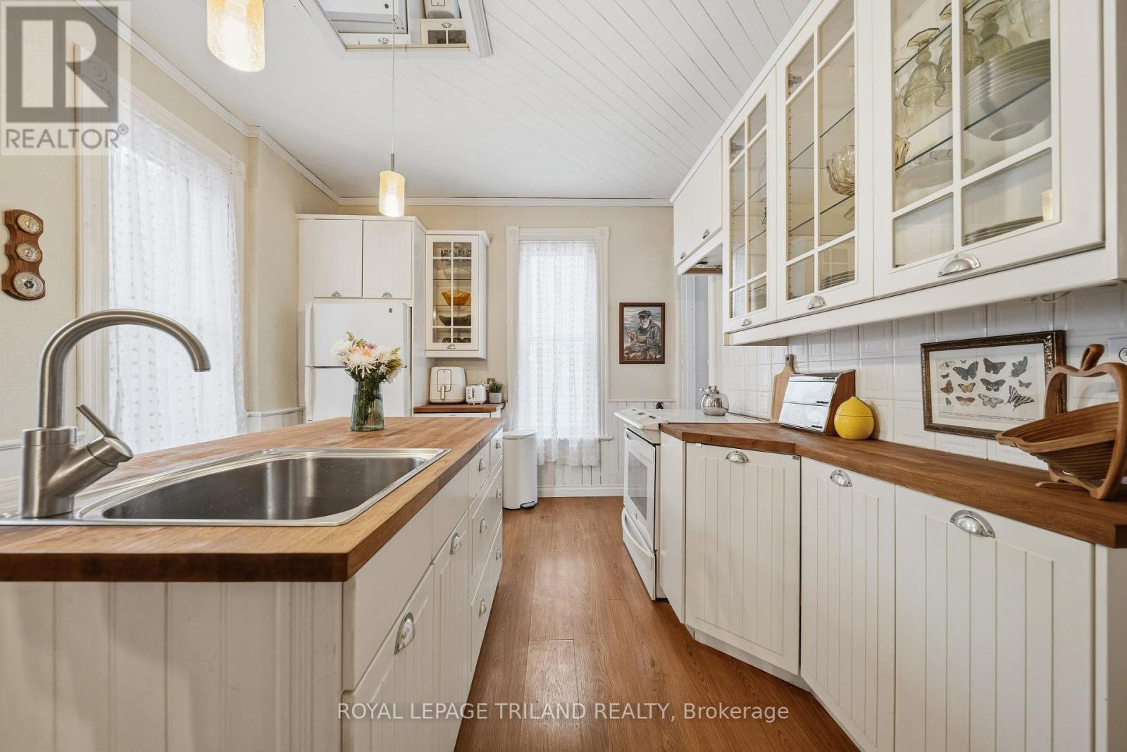 34 Gladstone Avenue, St. Thomas, Ontario  N5R 2L4 - Photo 12 - X12985298