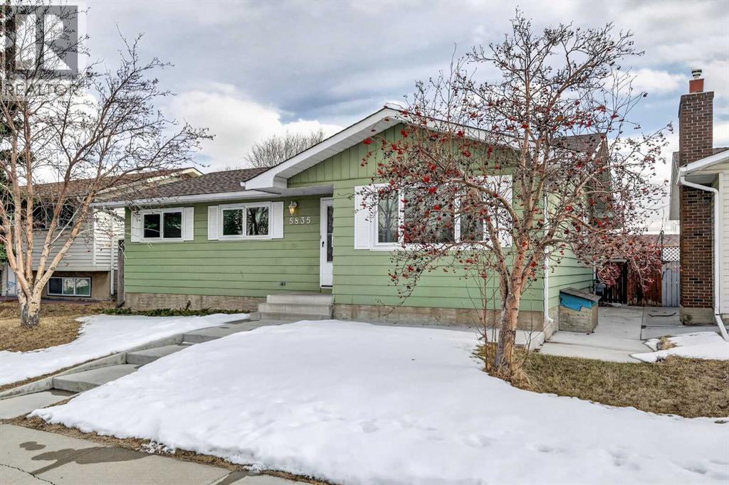 5835 28 Avenue NE, Calgary, Alberta  T1Y 2E4 - Photo 2 - A2300329