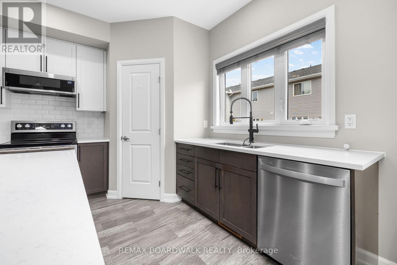 58 Vimy Ridge Crescent, Arnprior, Ontario  K7S 0H7 - Photo 15 - X12985302