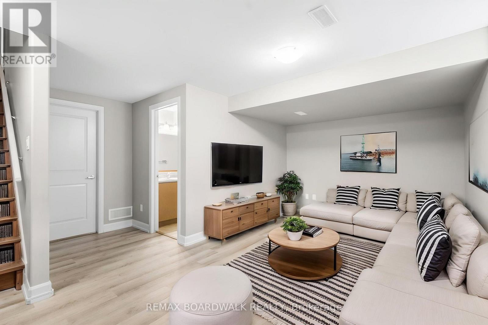 58 Vimy Ridge Crescent, Arnprior, Ontario  K7S 0H7 - Photo 28 - X12985302