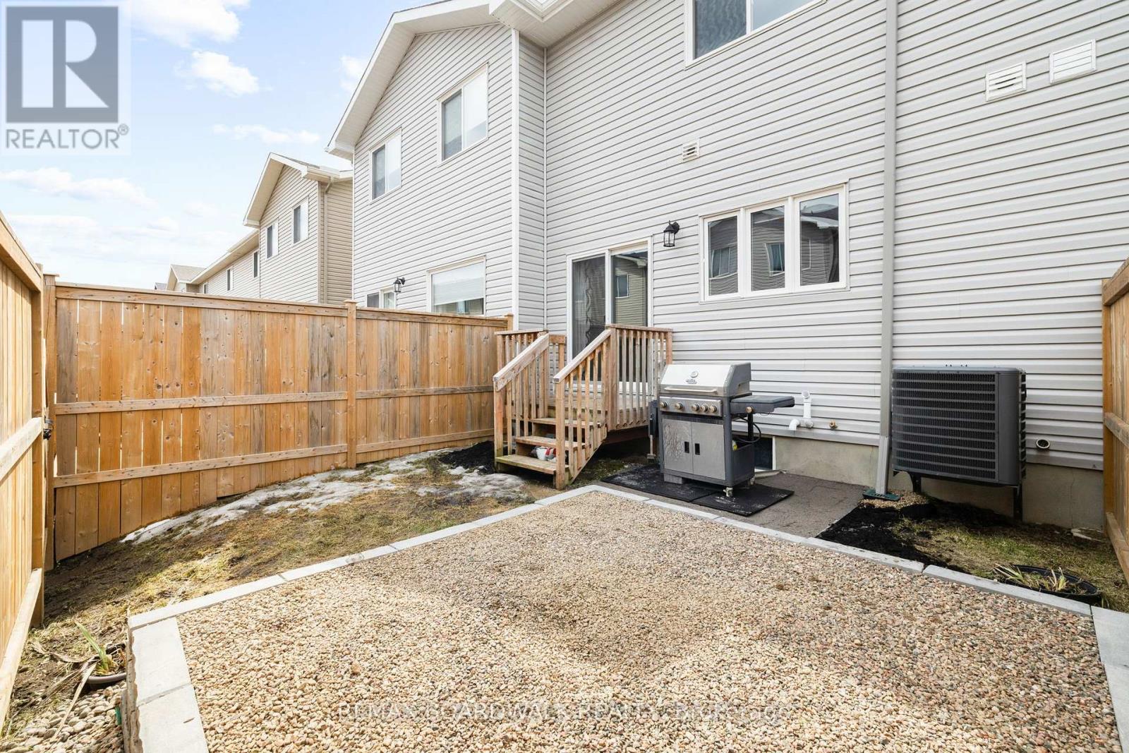 58 Vimy Ridge Crescent, Arnprior, Ontario  K7S 0H7 - Photo 37 - X12985302