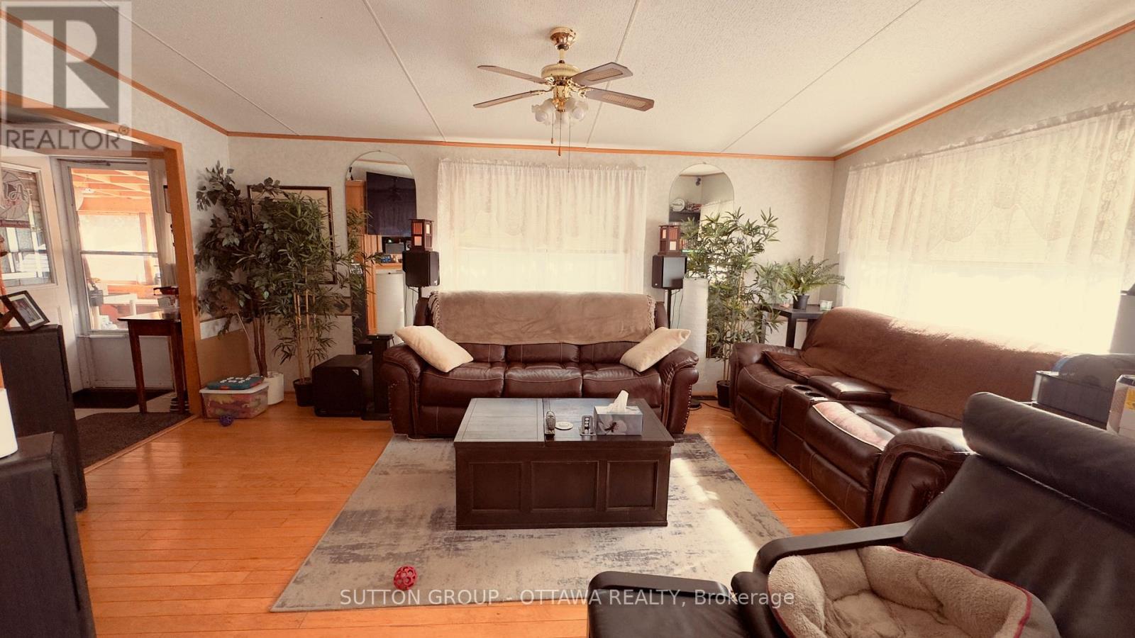 8 Yvette Private, Ottawa, Ontario  K0A 1B0 - Photo 4 - X12985312