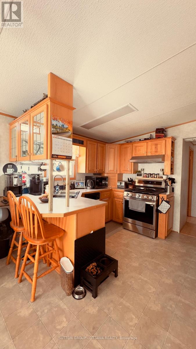 8 Yvette Private, Ottawa, Ontario  K0A 1B0 - Photo 9 - X12985312