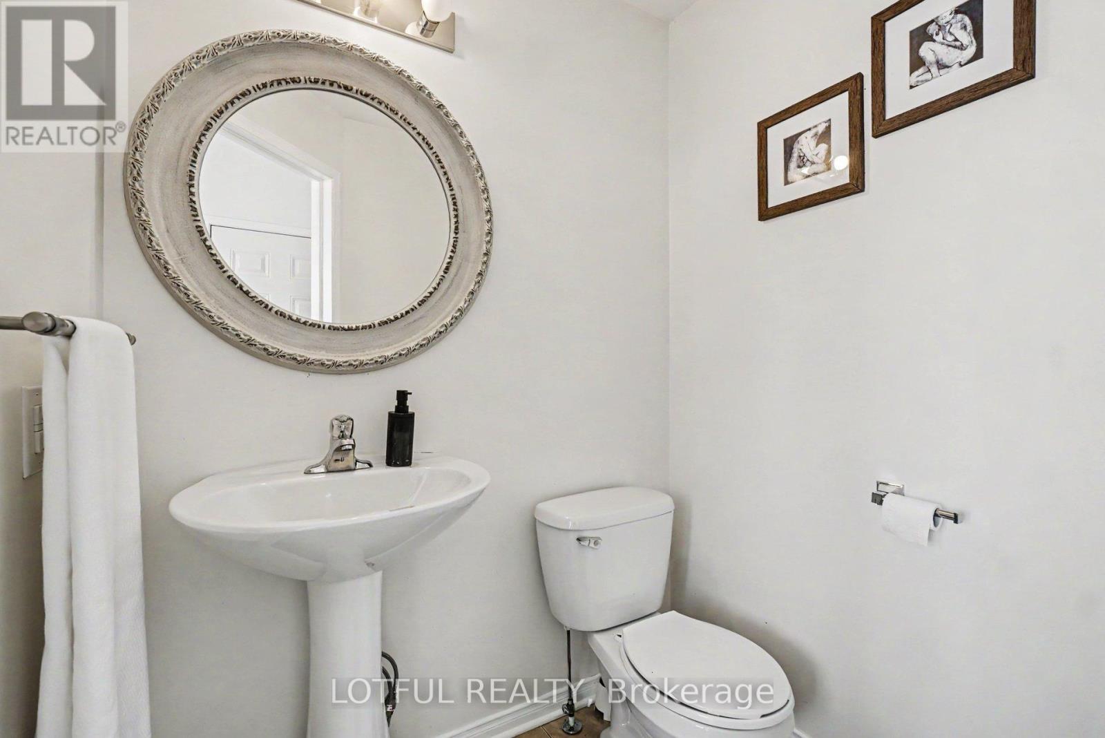 836 Kennacraig Private, Ottawa, Ontario  K2J 5T6 - Photo 3 - X12985318