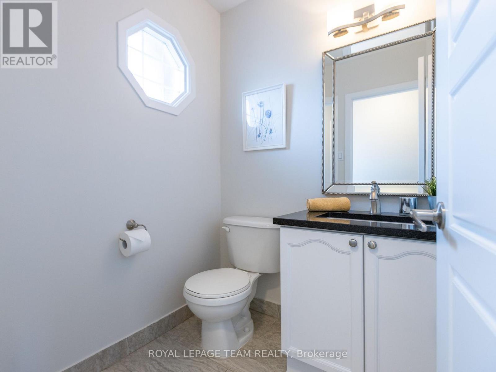 71 Monterey Drive, Ottawa, Ontario K2H 7A9 - Photo 11 - X12985352