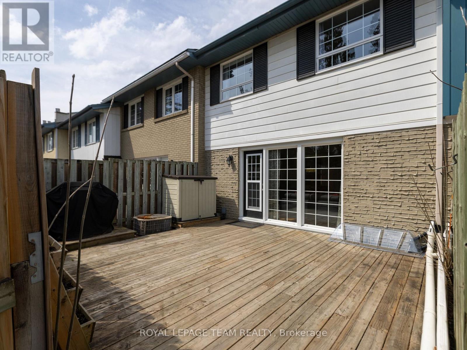 71 Monterey Drive, Ottawa, Ontario K2H 7A9 - Photo 16 - X12985352