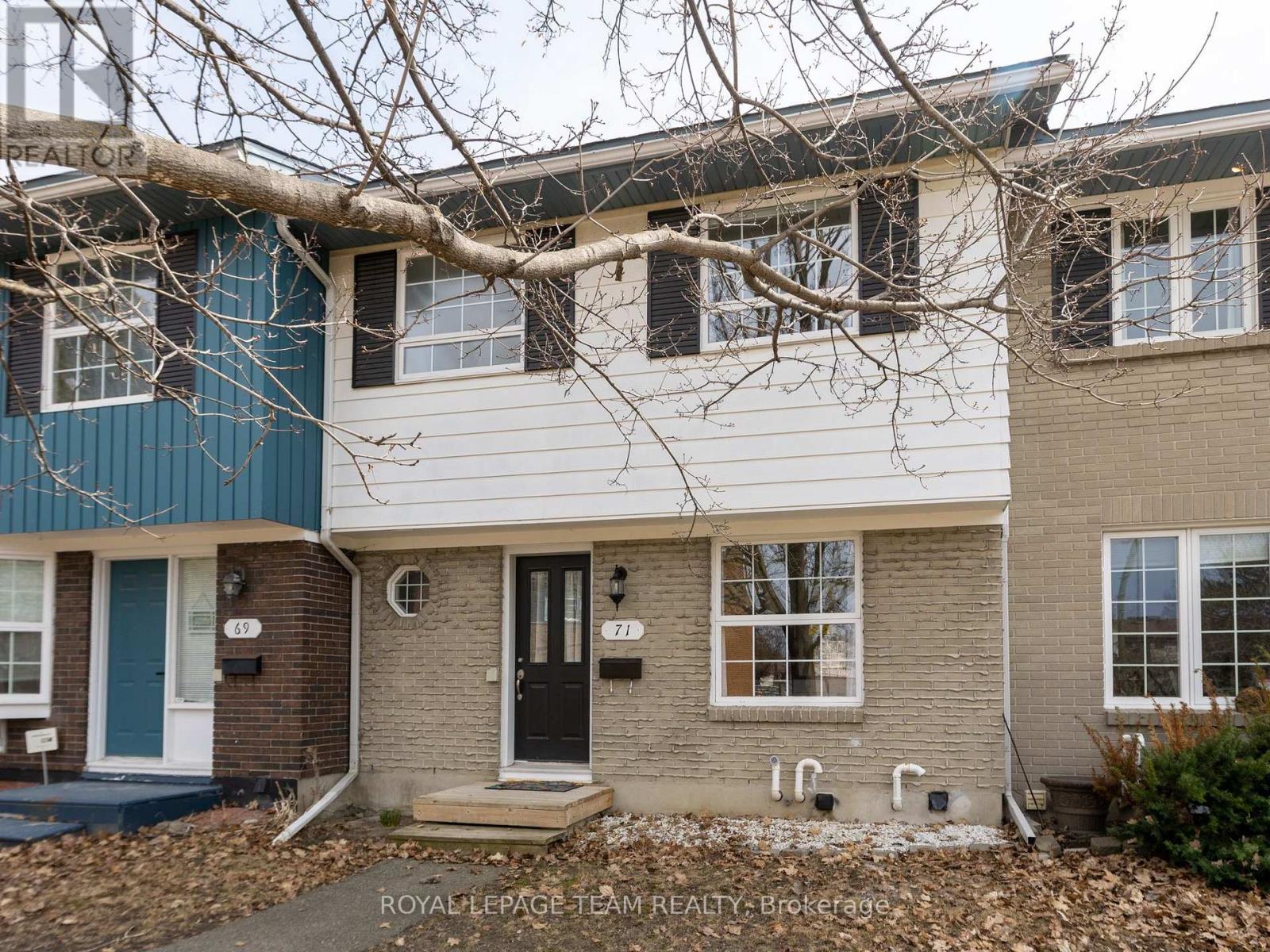71 Monterey Drive, Ottawa, Ontario K2H 7A9 - Photo 2 - X12985352