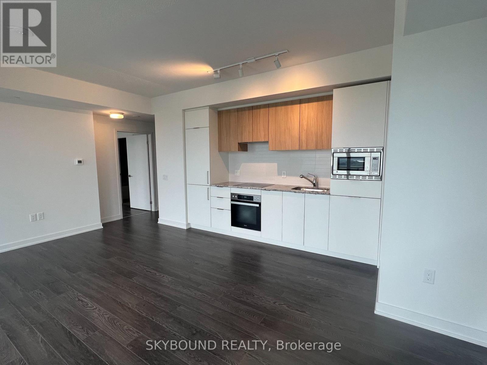 726 - 20 O'neill Road, Toronto, Ontario  M3C 0R2 - Photo 8 - C12985344