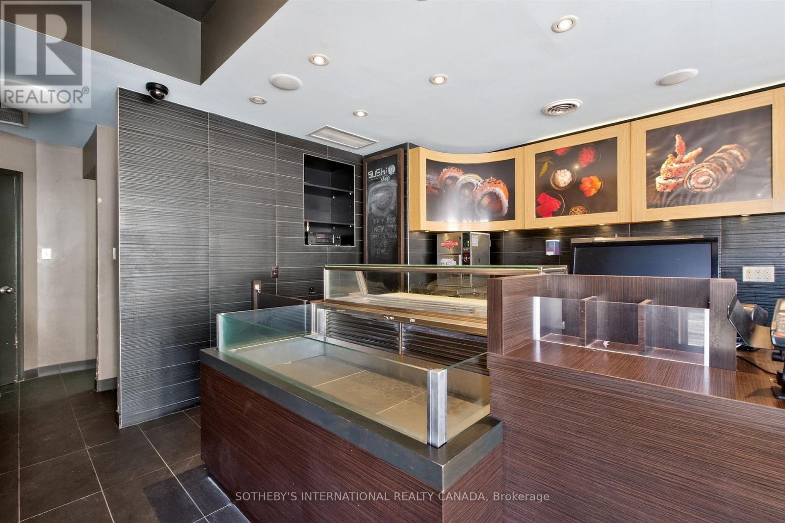 2564 Yonge Street, Toronto (Lawrence Park South), Ontario  M4P 2J3 - Photo 13 - C12985374