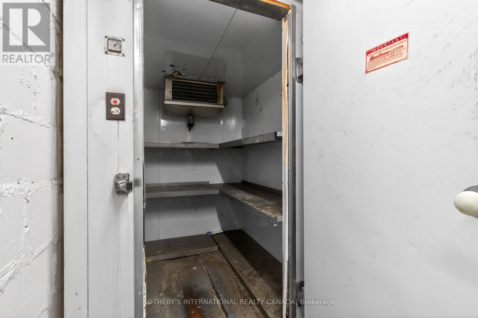 2564 Yonge Street, Toronto (Lawrence Park South), Ontario  M4P 2J3 - Photo 22 - C12985374