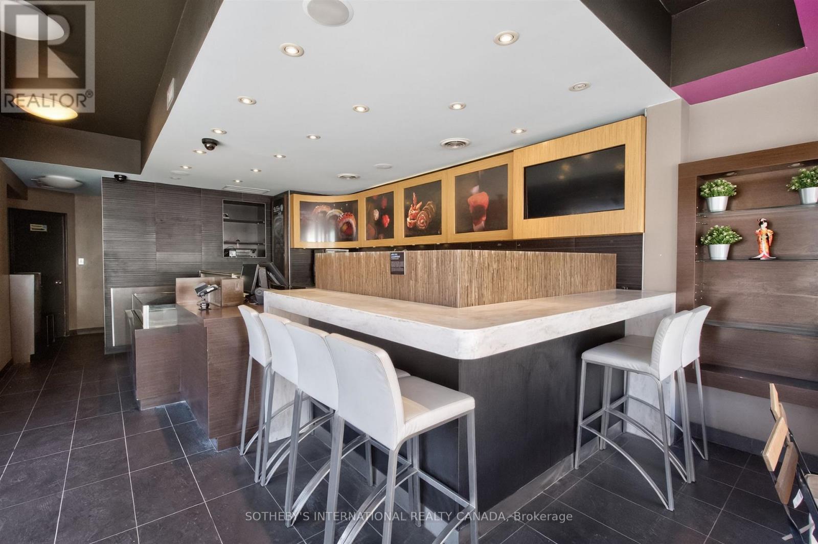 2564 Yonge Street, Toronto (Lawrence Park South), Ontario  M4P 2J3 - Photo 5 - C12985374