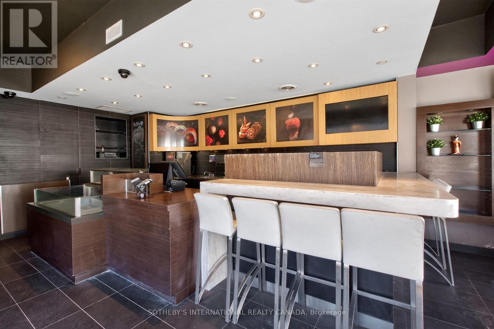 2564 Yonge Street, Toronto (Lawrence Park South), Ontario  M4P 2J3 - Photo 6 - C12985374