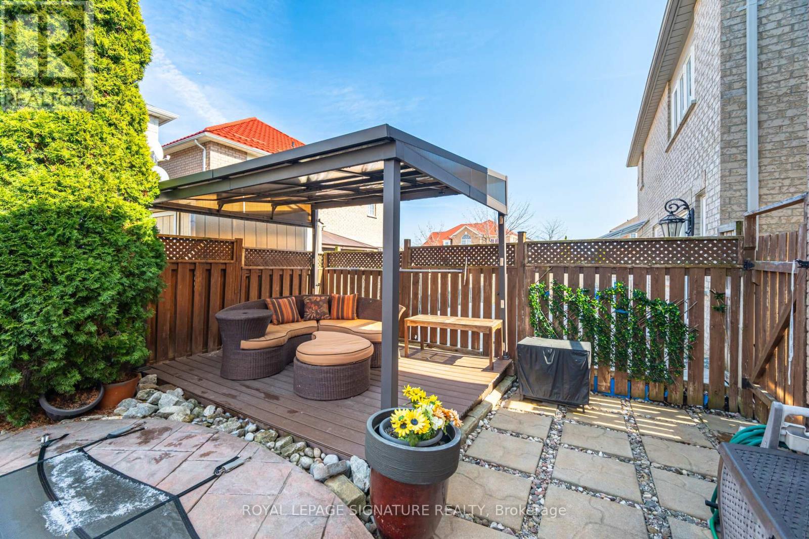 25 Madronna Gardens, Brampton, Ontario  L7A 2V9 - Photo 32 - W12981760