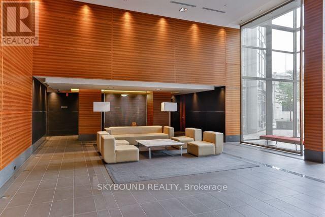 1319 - 135 Village Green Square, Toronto, Ontario  M1S 0G4 - Photo 3 - E12985246