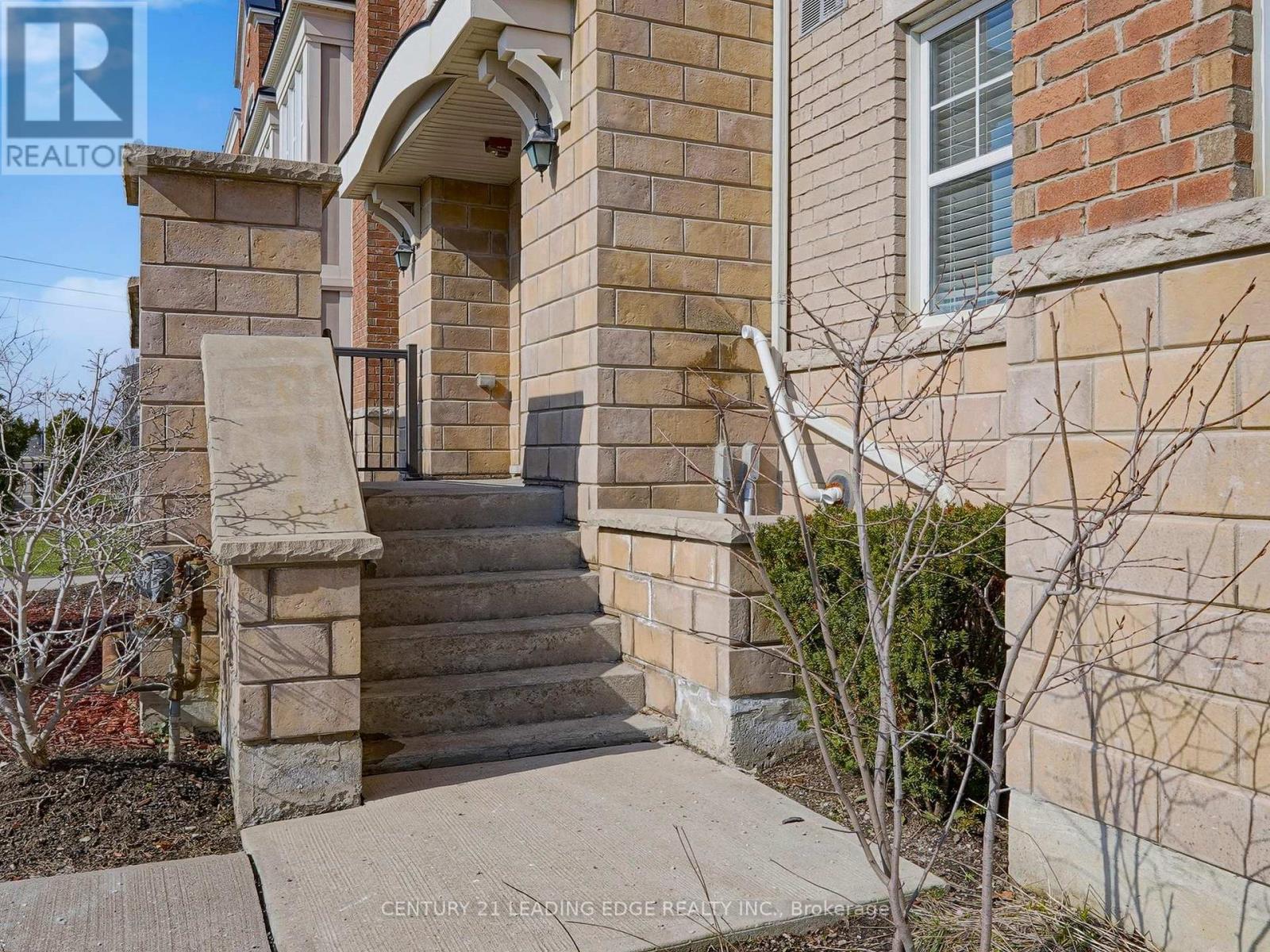 106 - 1725 Pure Springs Boulevard, Pickering, Ontario  L1X 0C4 - Photo 4 - E12985326